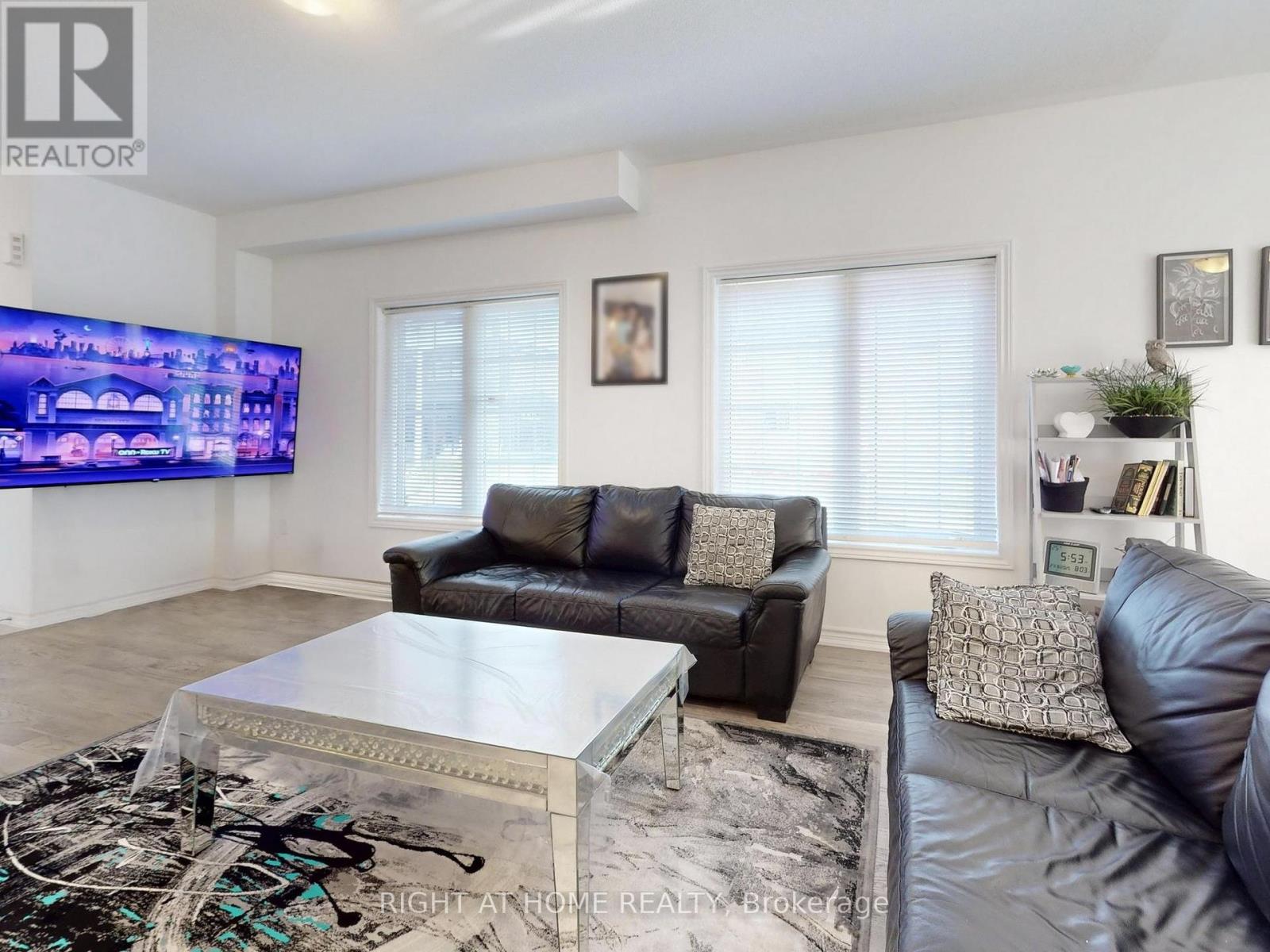1 Harvest Crescent, Barrie (Innis-Shore), Ontario  L9J 0T3 - Photo 7 - S12373770