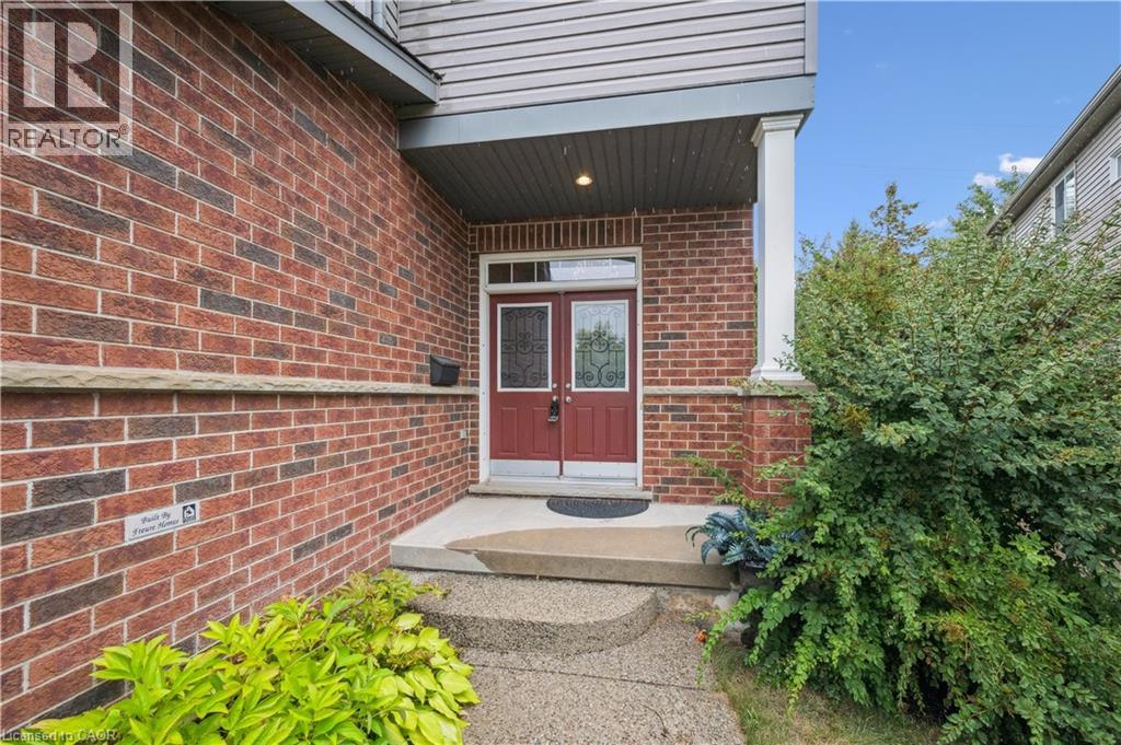 Property at 957 BANFFSHIRE Court image 3