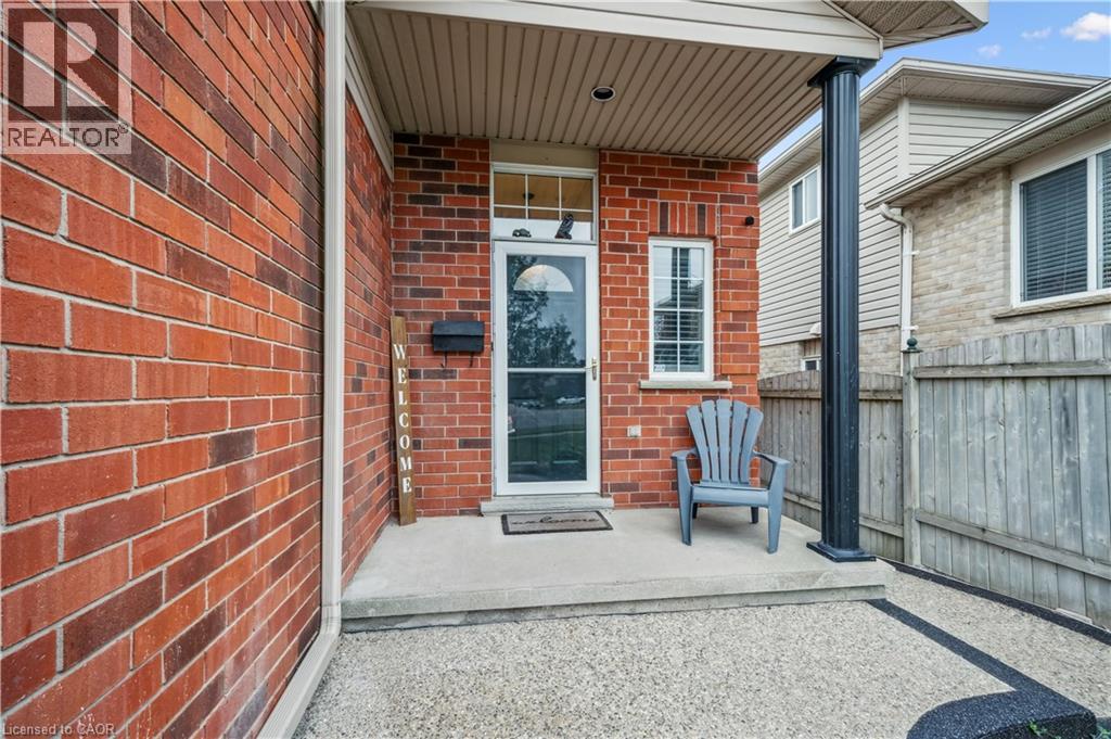 Property at 96 KENT Street image 3