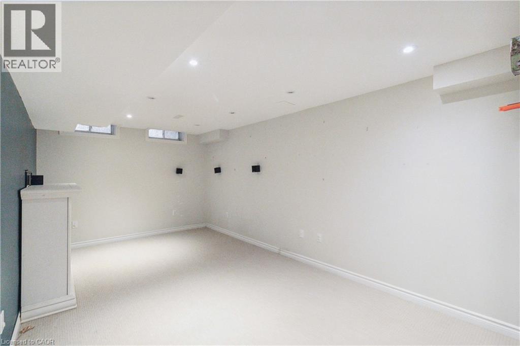 2245 Pathfinder Drive, Burlington, Ontario  L7L 6L6 - Photo 18 - 40764911