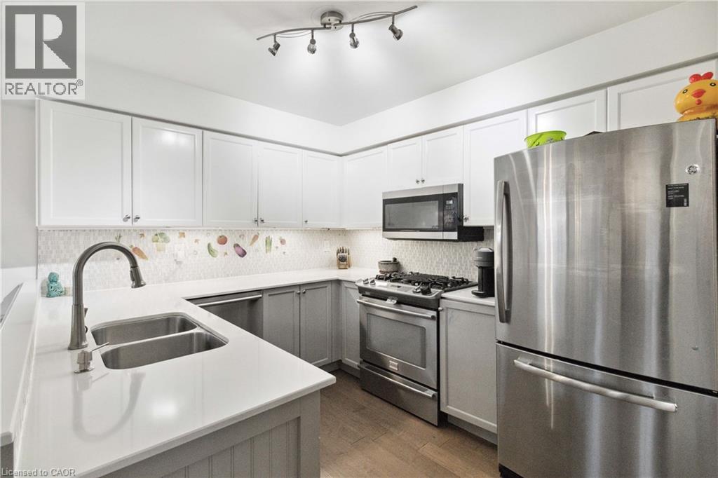 2245 Pathfinder Drive, Burlington, Ontario  L7L 6L6 - Photo 7 - 40764911
