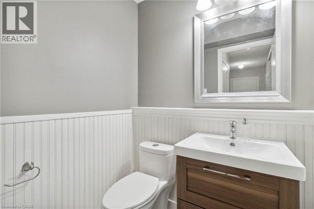 2245 Pathfinder Drive, Burlington, Ontario  L7L 6L6 - Photo 5 - 40764911