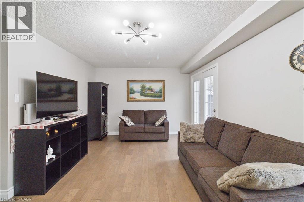 2245 Pathfinder Drive, Burlington, Ontario  L7L 6L6 - Photo 16 - 40764911
