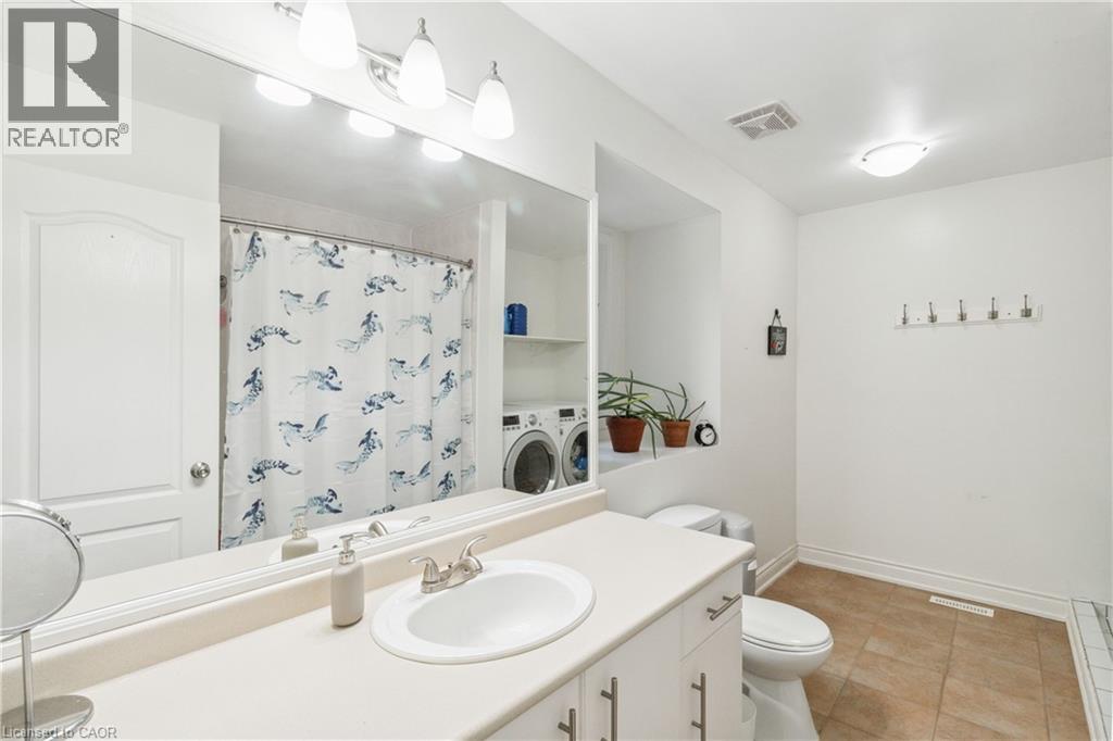 2245 Pathfinder Drive, Burlington, Ontario  L7L 6L6 - Photo 28 - 40764911