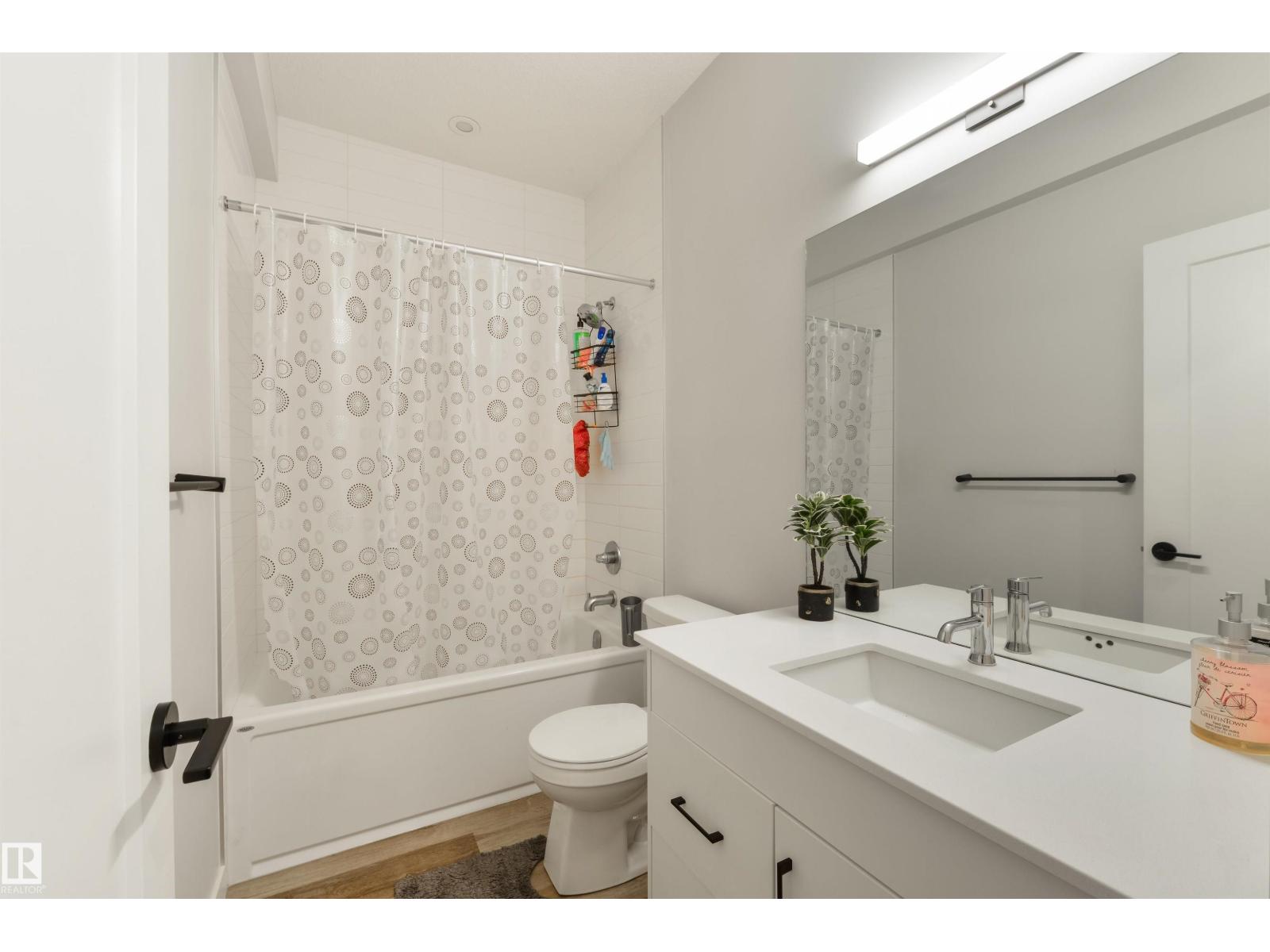 8311 & 8313 76 Av Nw, Edmonton, Alberta  T6C 0H9 - Photo 45 - E4455616