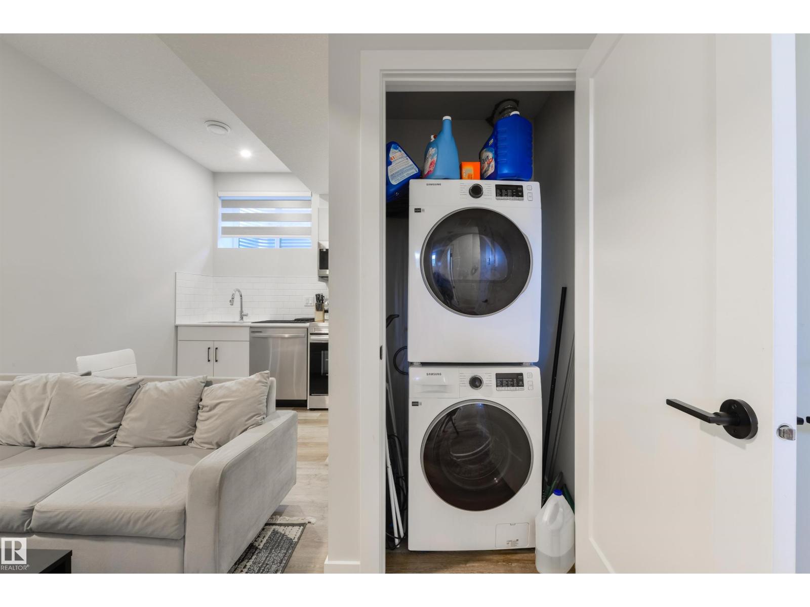 8311 & 8313 76 Av Nw, Edmonton, Alberta  T6C 0H9 - Photo 48 - E4455616