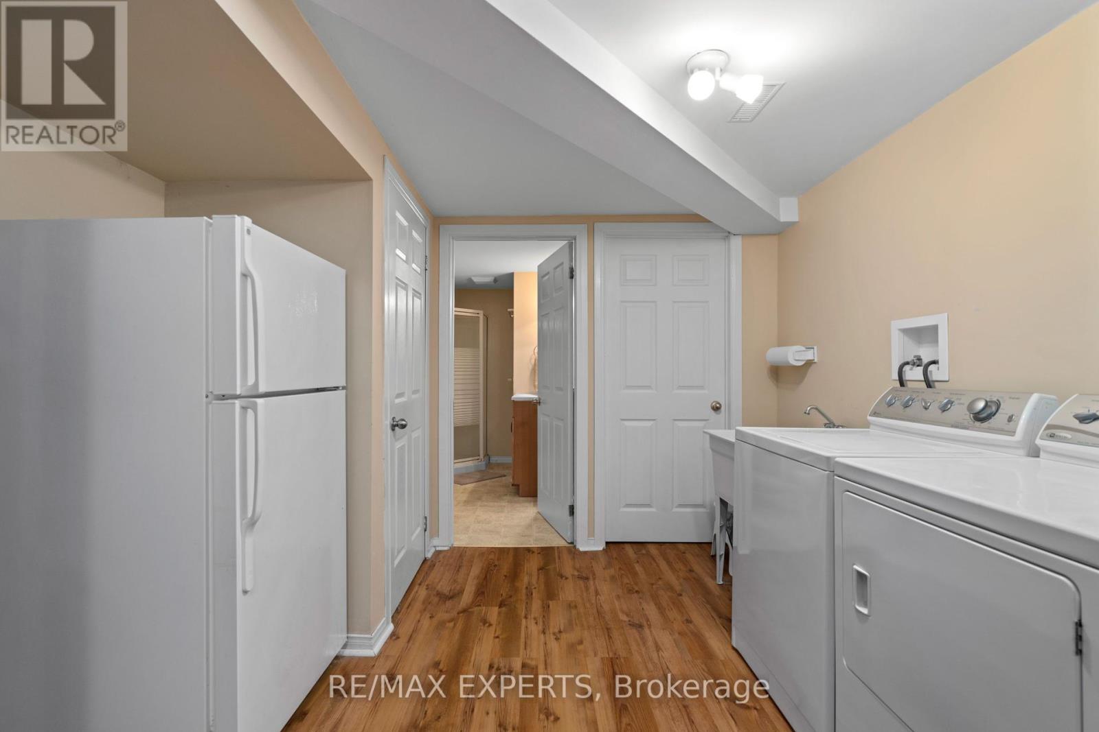 28 Hilltop Drive, Caledon, Ontario  L7C 1H6 - Photo 25 - W12373871