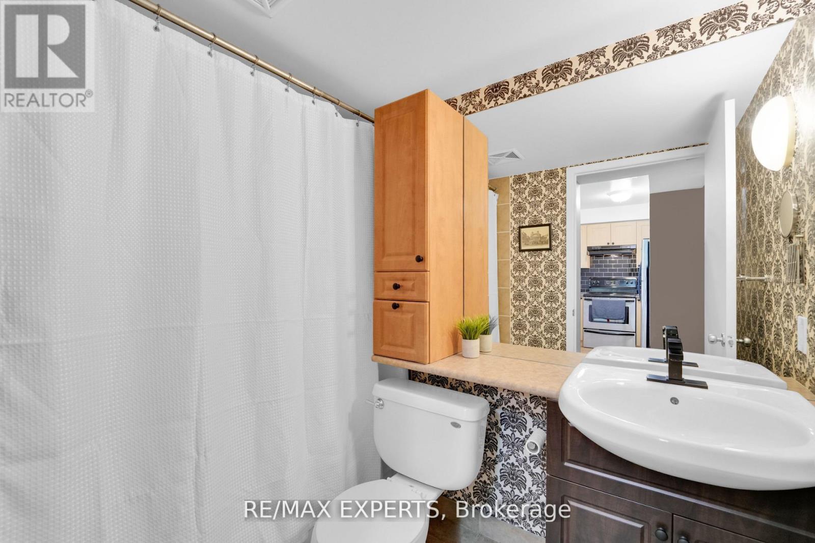 516 - 1050 The Queensway, Toronto, Ontario  M8Z 0A8 - Photo 14 - W12373908