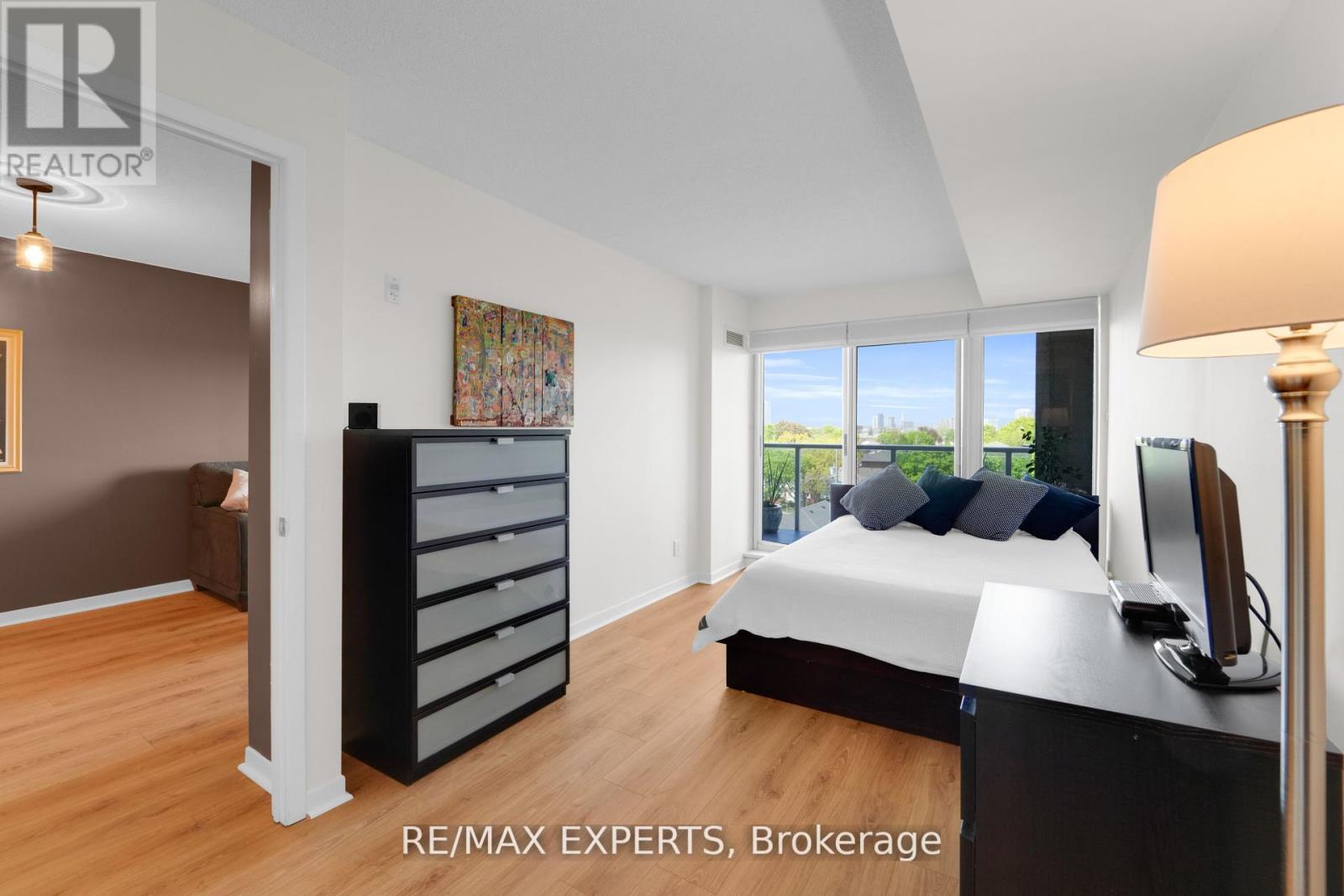516 - 1050 The Queensway, Toronto, Ontario  M8Z 0A8 - Photo 18 - W12373908