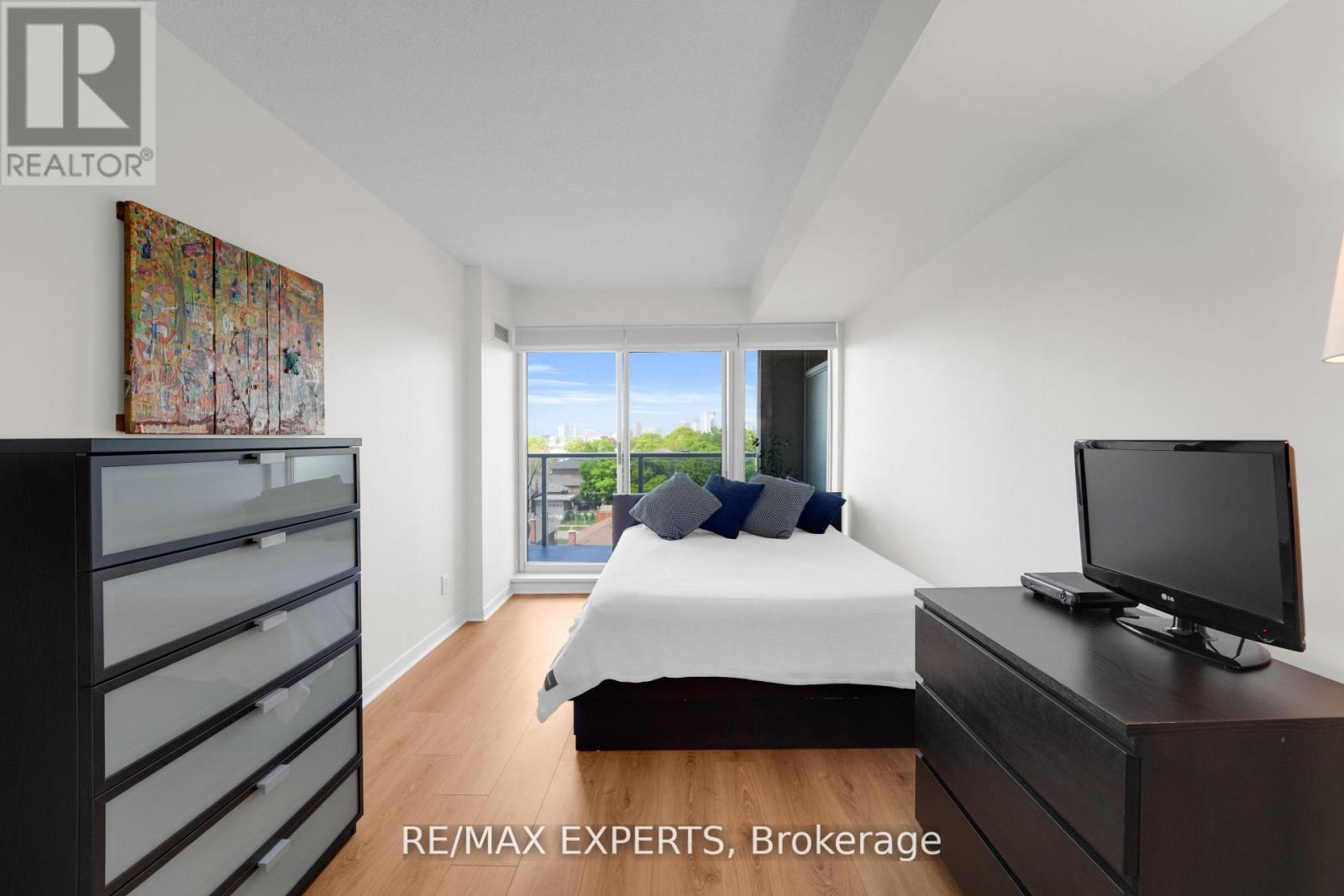 516 - 1050 The Queensway, Toronto, Ontario  M8Z 0A8 - Photo 19 - W12373908