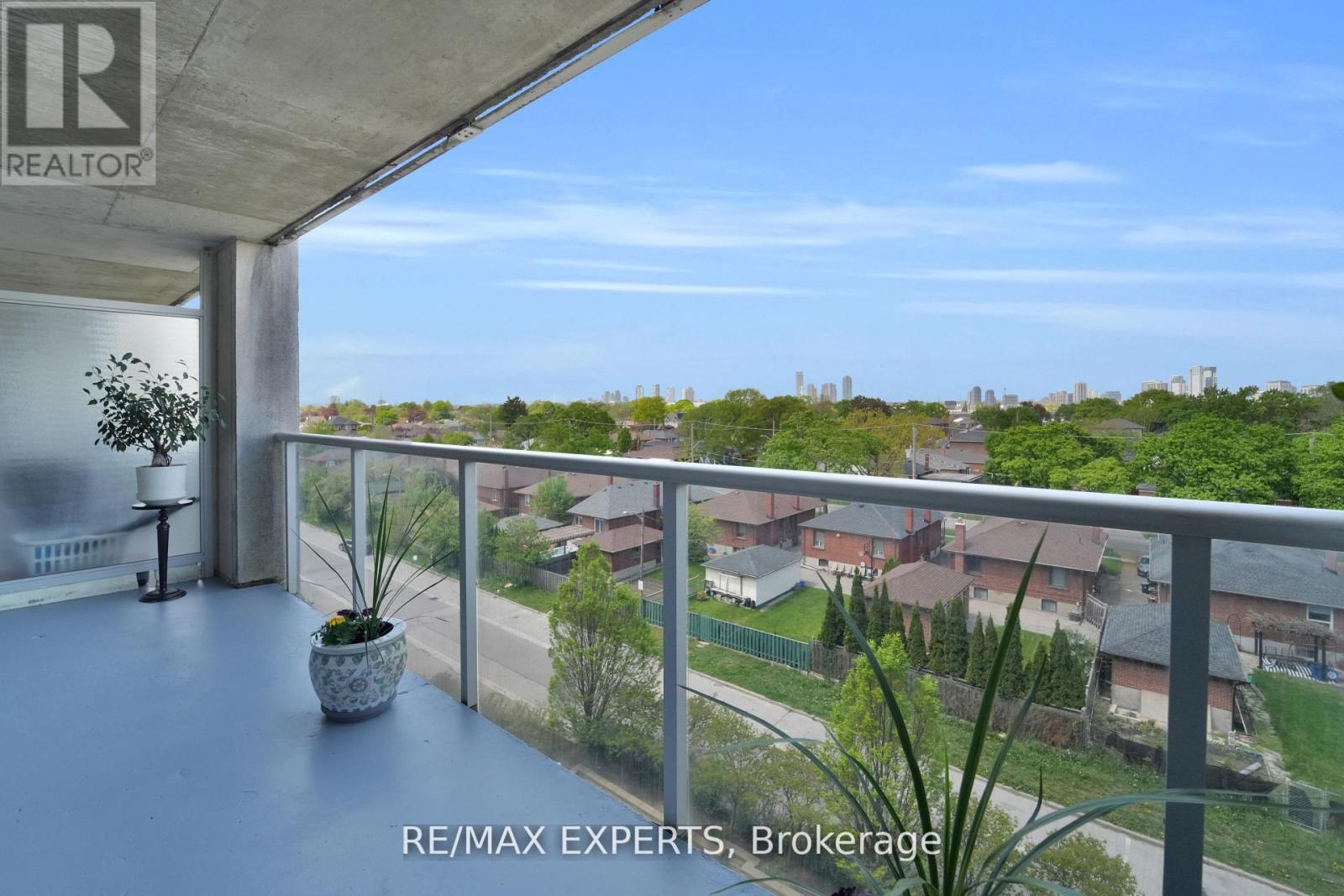 516 - 1050 The Queensway, Toronto, Ontario  M8Z 0A8 - Photo 24 - W12373908