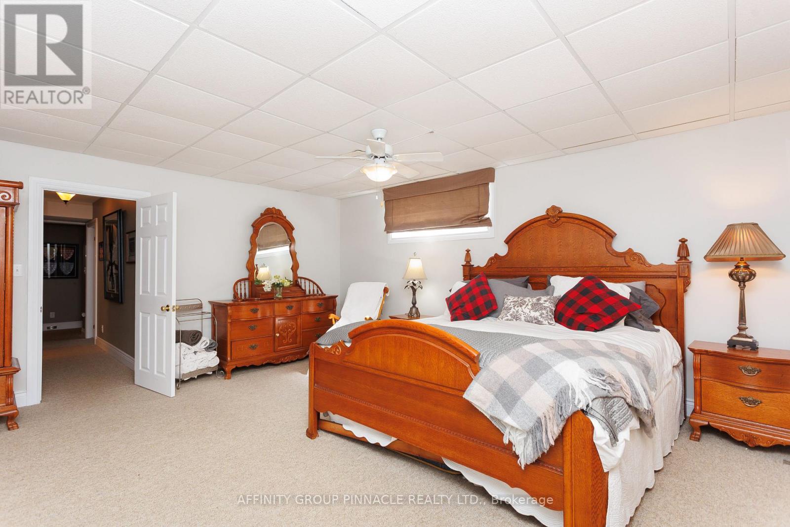 12 Edgewood Drive, Kawartha Lakes, Ontario  K0M 1N0 - Photo 38 - X12370469
