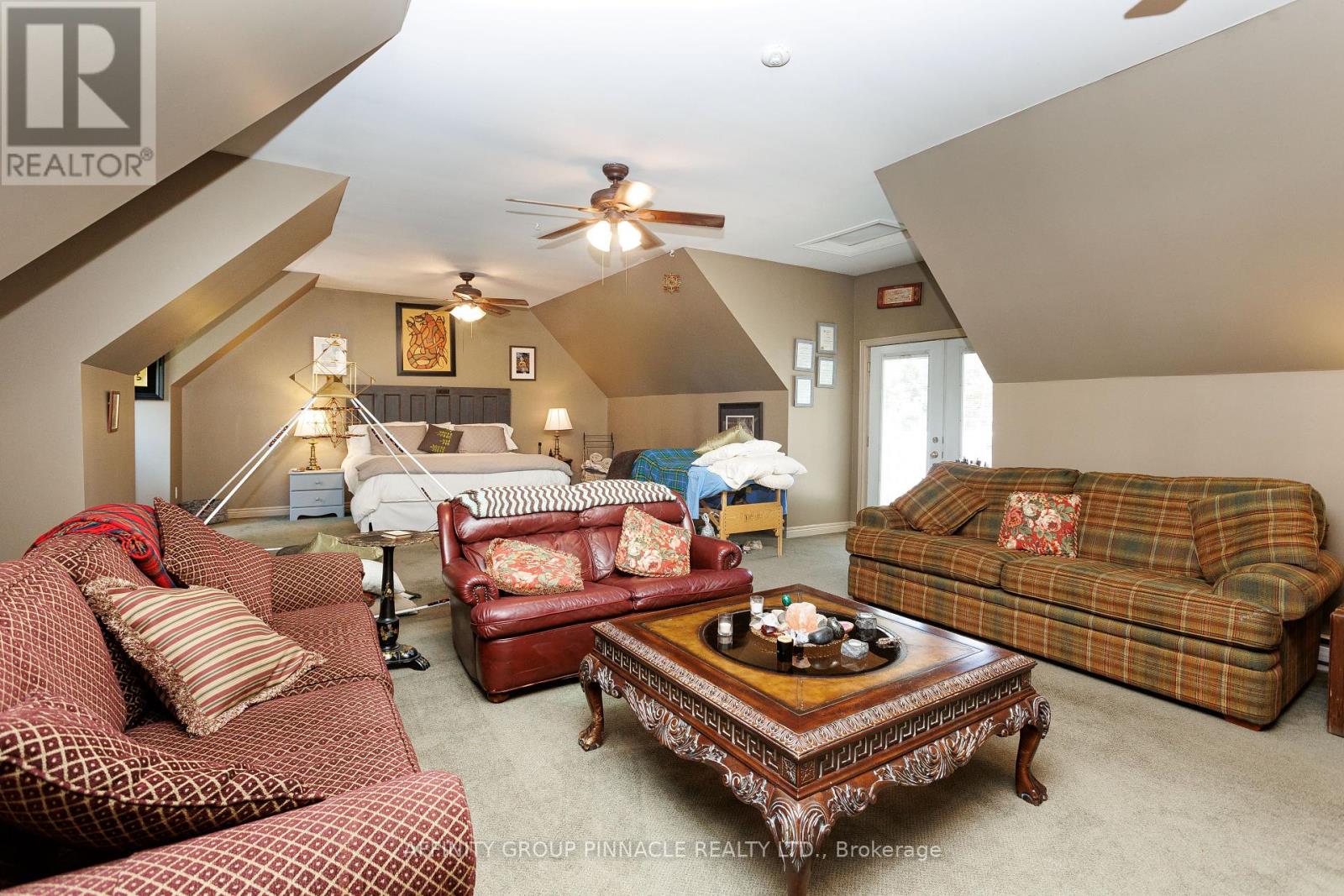 12 Edgewood Drive, Kawartha Lakes, Ontario  K0M 1N0 - Photo 28 - X12370469