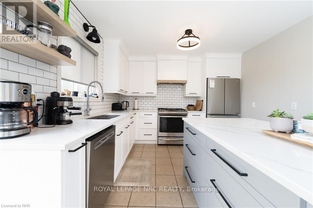 535 Carrie Avenue, Fort Erie, Ontario  L0S 1N0 - Photo 14 - X12033923
