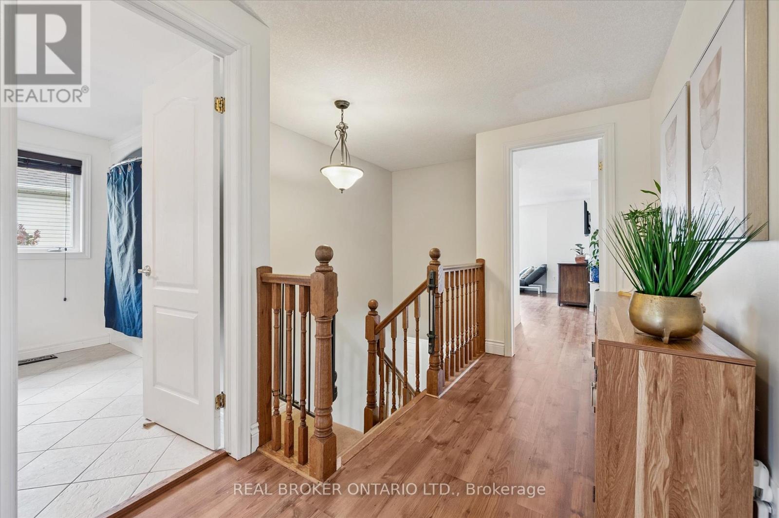 18 Pearwood Court, Kitchener, Ontario  N2P 2L1 - Photo 18 - X12367405