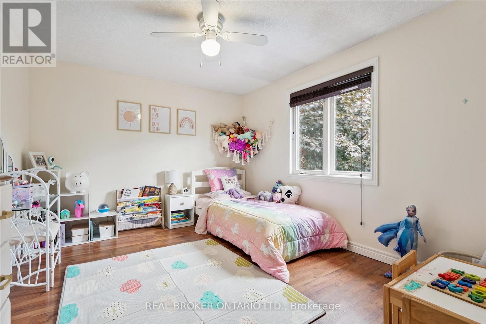 18 Pearwood Court, Kitchener, Ontario  N2P 2L1 - Photo 21 - X12367405