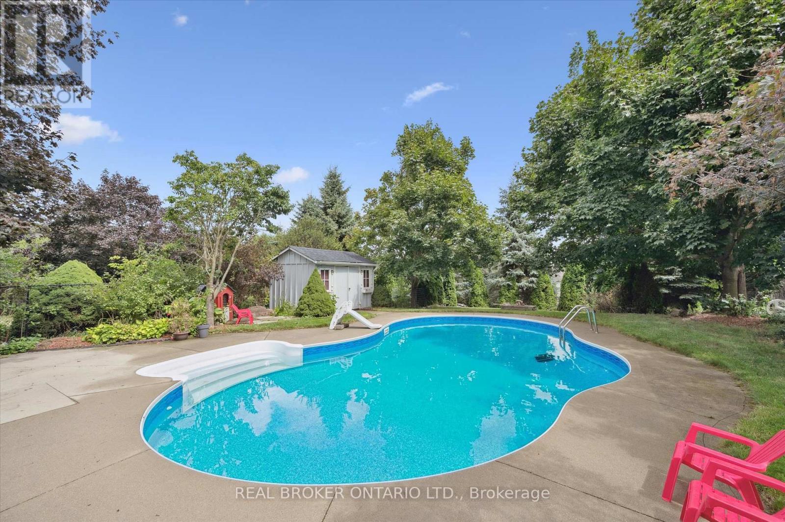 18 Pearwood Court, Kitchener, Ontario  N2P 2L1 - Photo 41 - X12367405