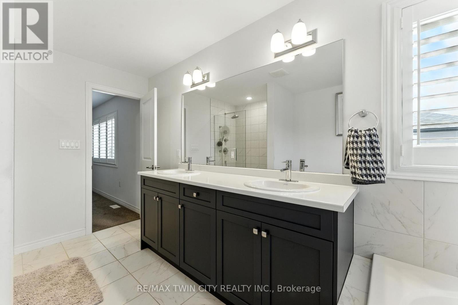 38 Lydia Lane, Brant, Ontario  N3L 0H5 - Photo 24 - X12373812