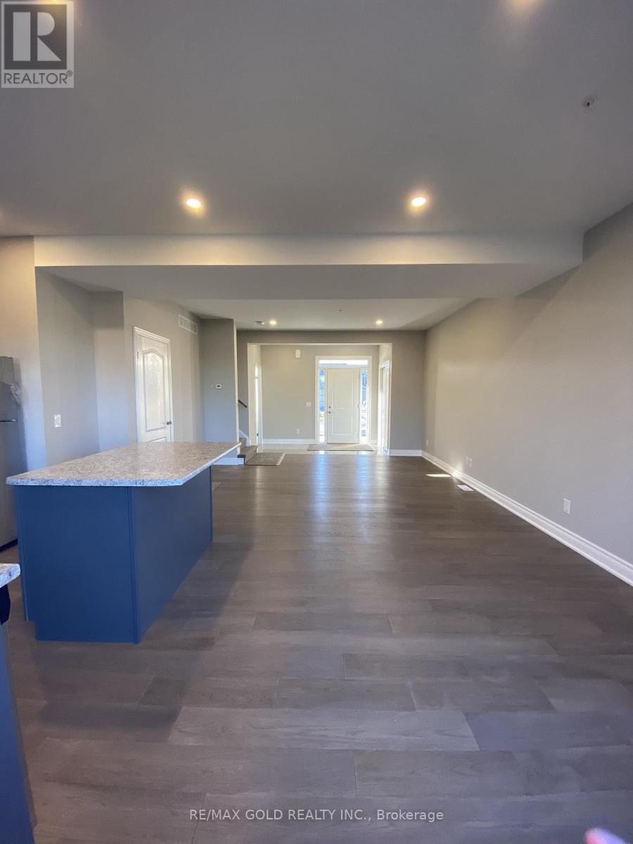 4 - 18 Corbin Street, St. Catharines, Ontario  L2P 0E8 - Photo 4 - X12373895