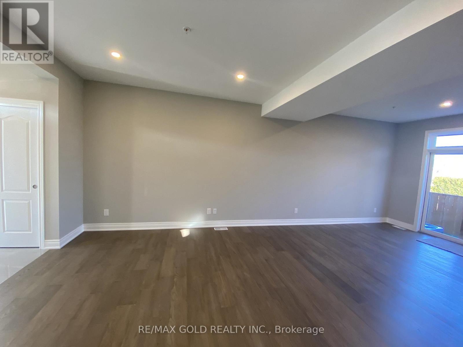4 - 18 Corbin Street, St. Catharines, Ontario  L2P 0E8 - Photo 9 - X12373895
