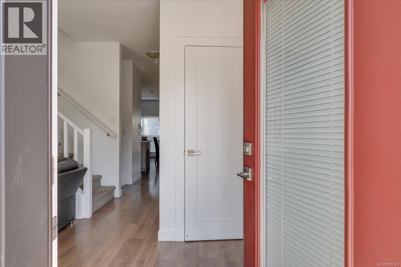 102 5240 Dublin Way, Nanaimo, British Columbia  V9T 0H2 - Photo 4 - 1007963