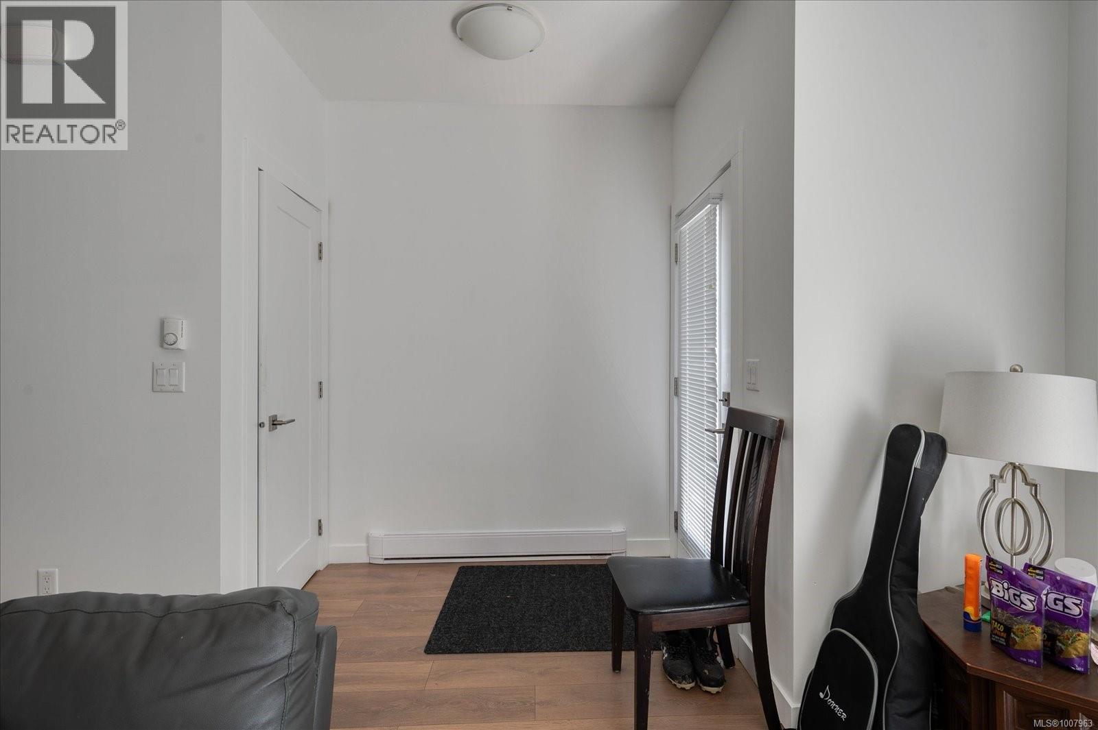 102 5240 Dublin Way, Nanaimo, British Columbia  V9T 0H2 - Photo 5 - 1007963