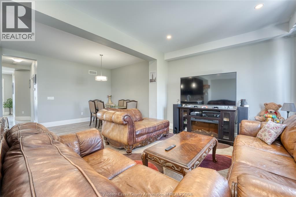 102 Lane Street, Essex, Ontario  N8M 0B2 - Photo 12 - 25022064