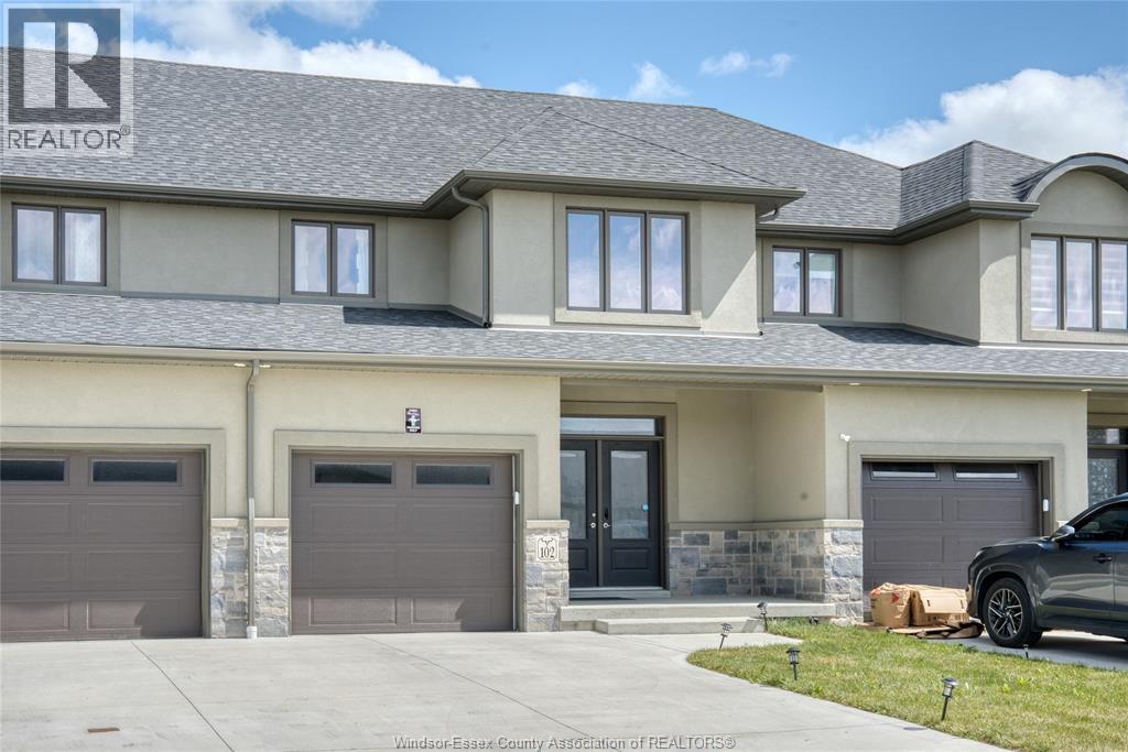 102 Lane Street, Essex, Ontario  N8M 0B2 - Photo 3 - 25022064