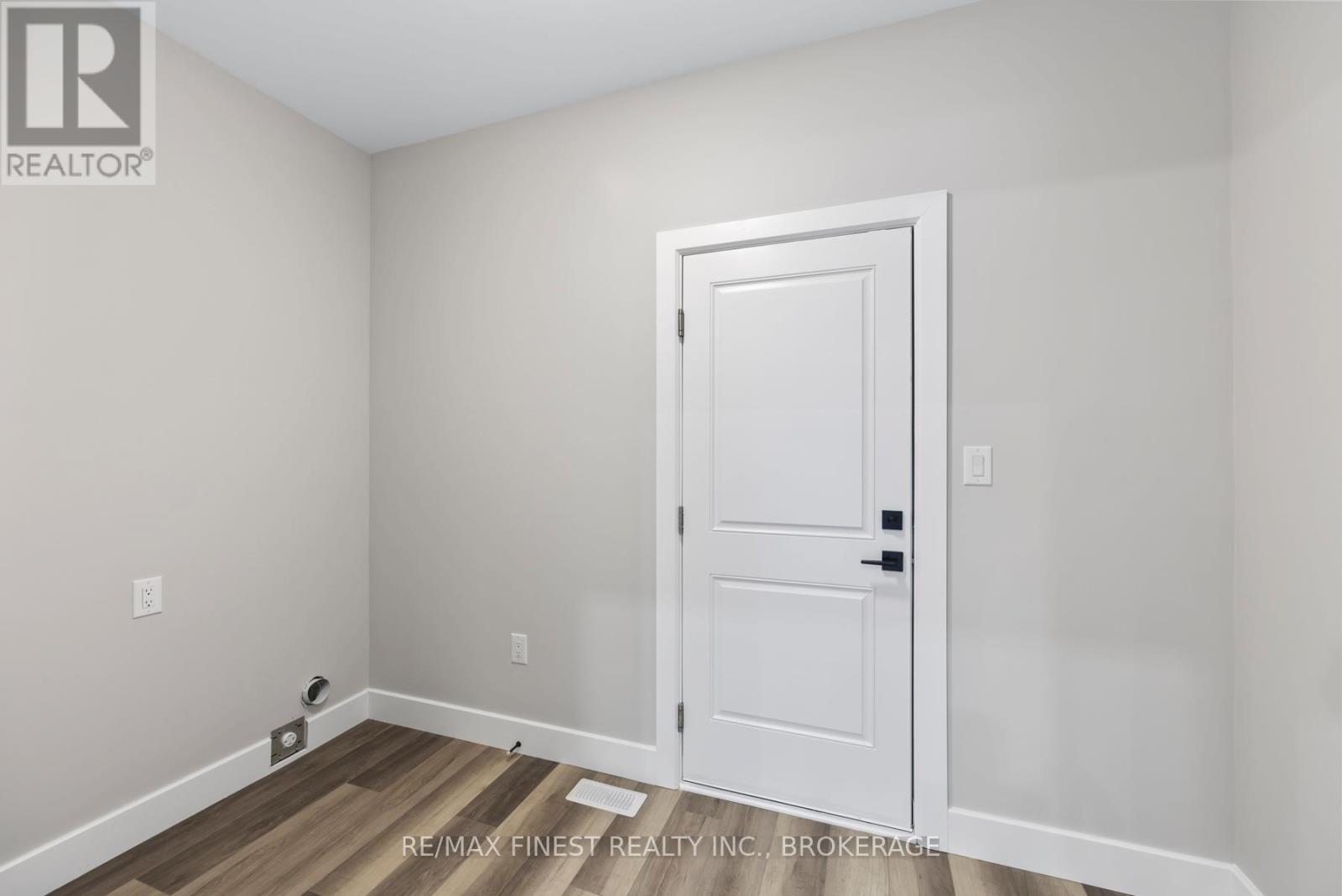 161 Creighton Drive, Loyalist, Ontario  K0K 2H0 - Photo 28 - X12192578