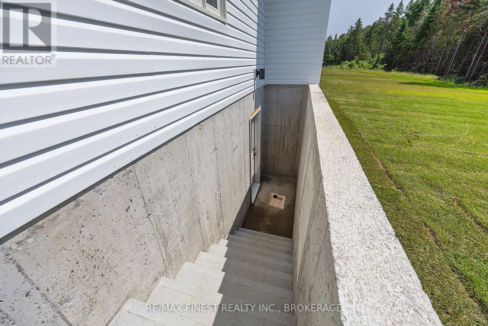 161 Creighton Drive, Loyalist, Ontario  K0K 2H0 - Photo 40 - X12192578
