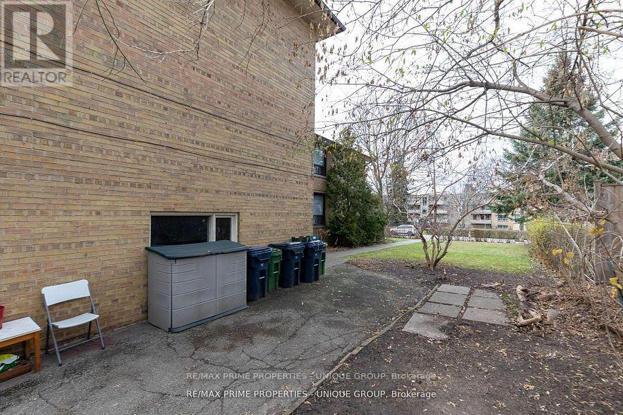 157 Berry Road, Toronto, Ontario  M8Y 1W4 - Photo 27 - W12373408