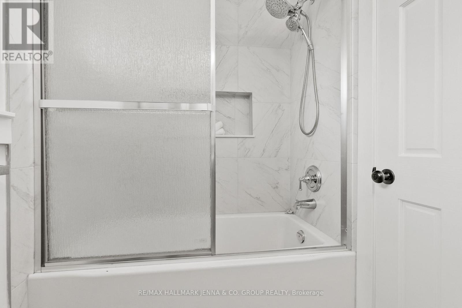 1246 Cobden Road, Ottawa, Ontario  K2C 2Z9 - Photo 15 - X12373699