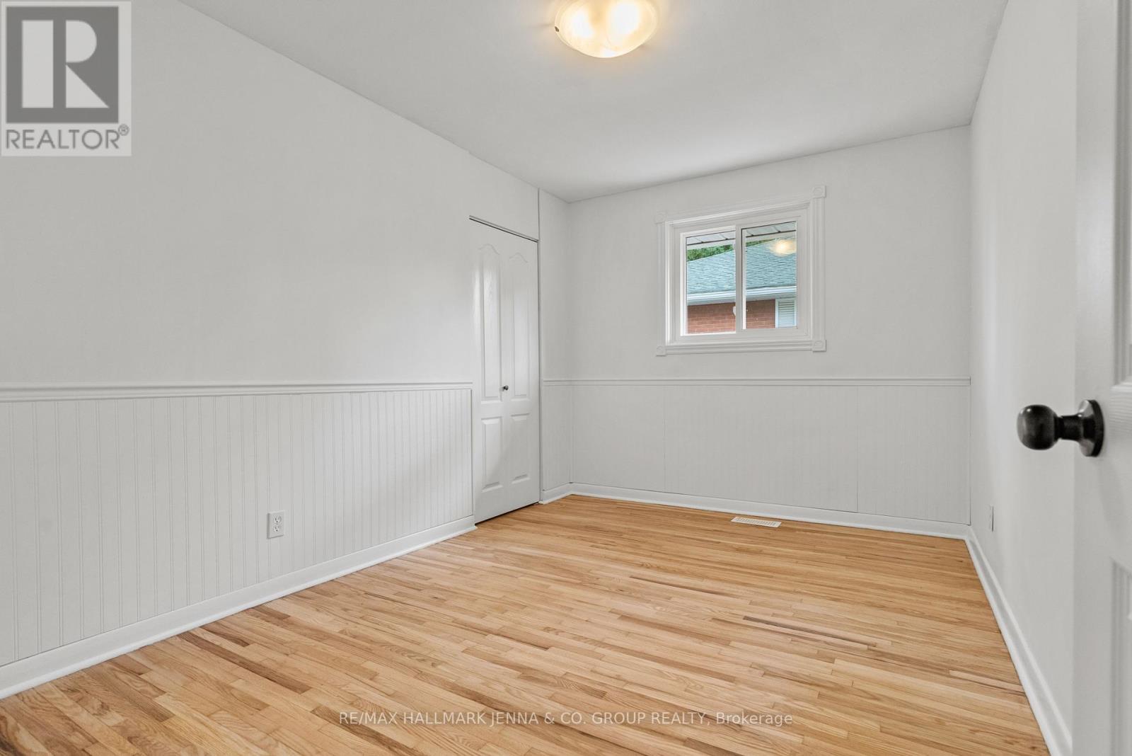 1246 Cobden Road, Ottawa, Ontario  K2C 2Z9 - Photo 12 - X12373699