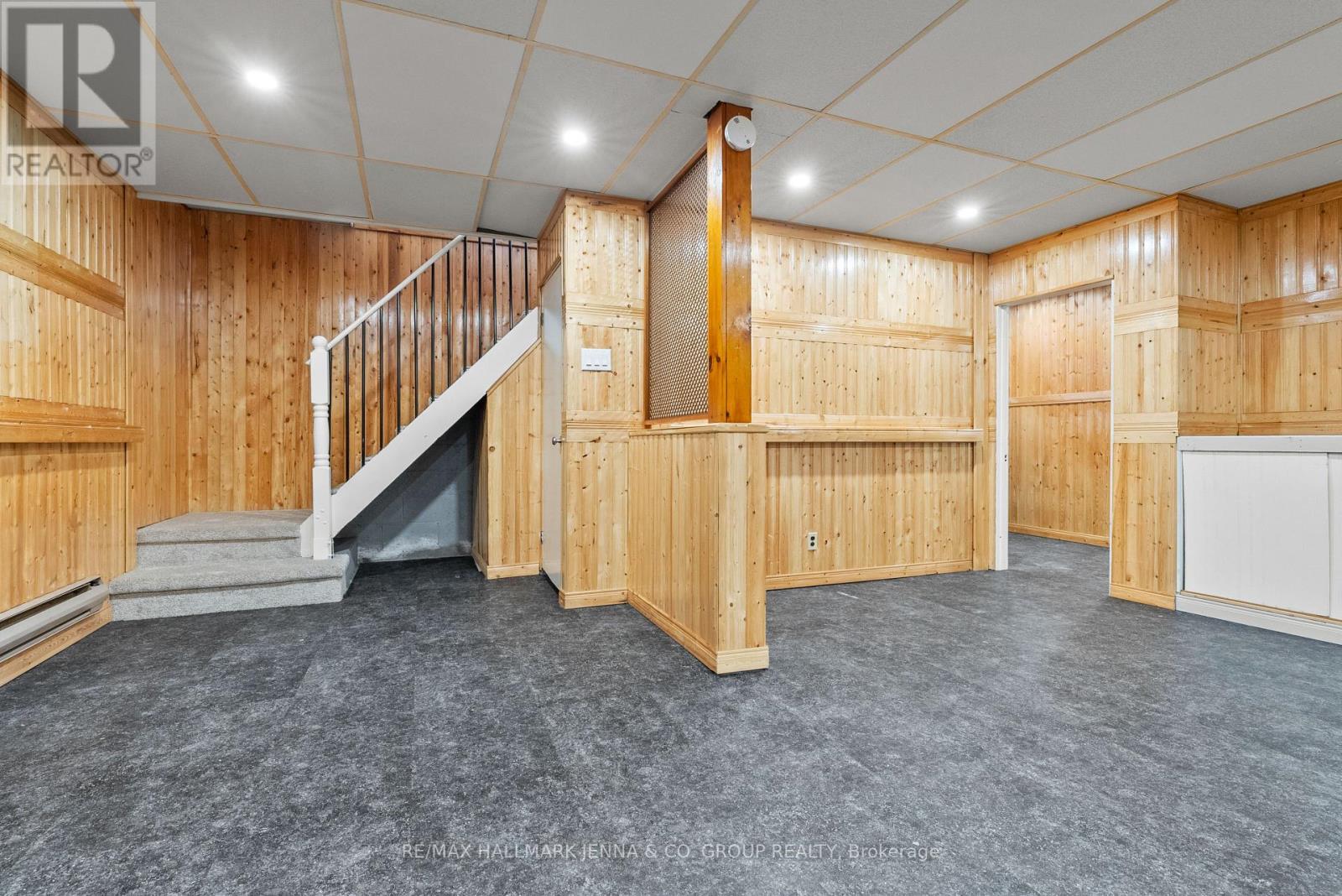 1246 Cobden Road, Ottawa, Ontario  K2C 2Z9 - Photo 18 - X12373699