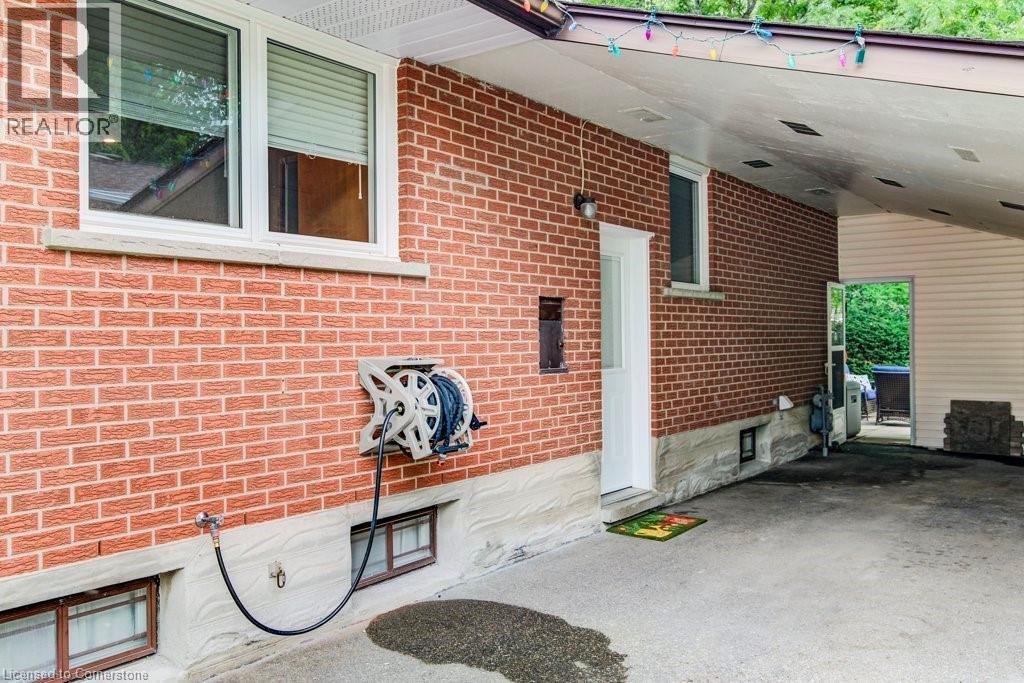 Property at 21 RUSKVIEW Road image 4