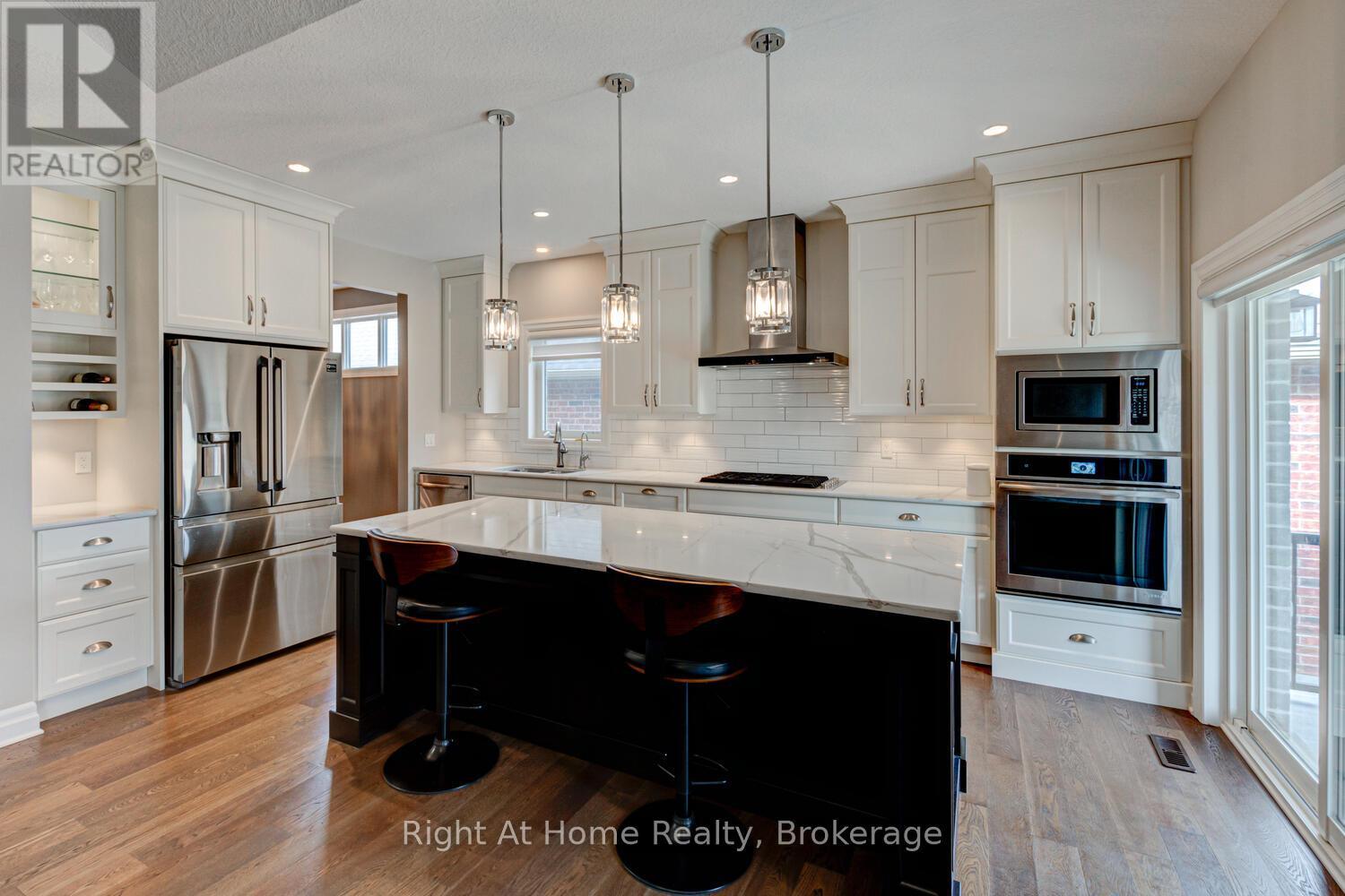 1038 Trailsway Avenue, London South, Ontario  N6K 0J2 - Photo 11 - X12272018