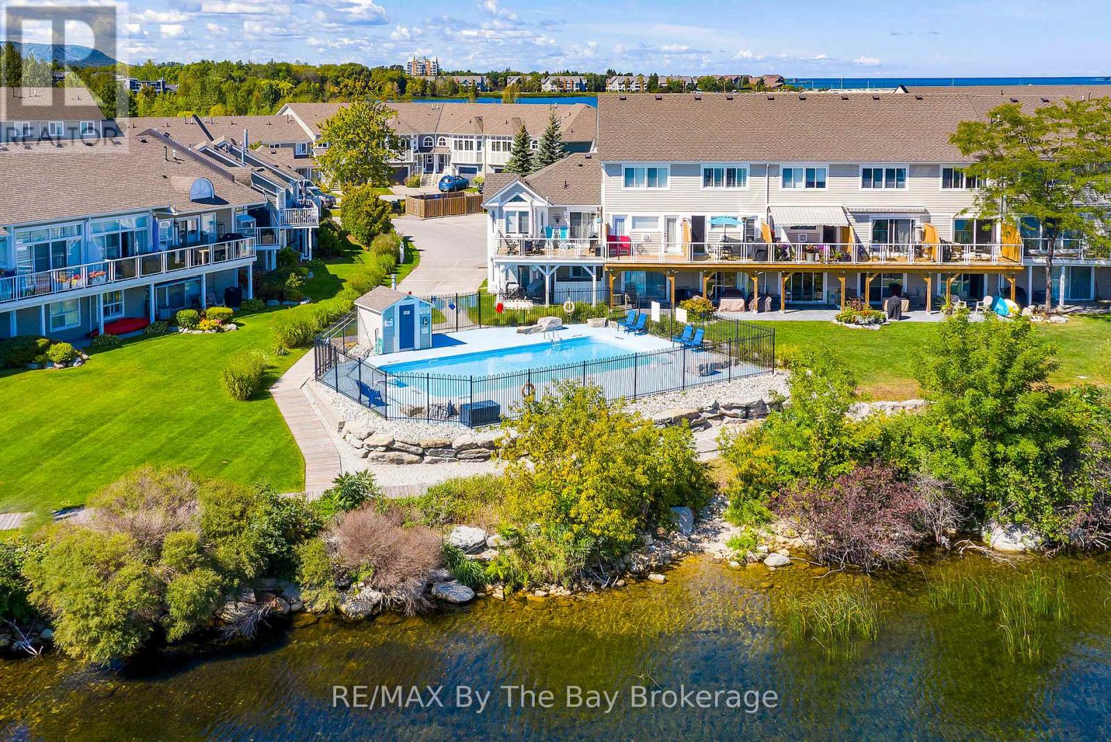 40 Cranberry Surf, Collingwood, Ontario  L9Y 5C4 - Photo 44 - S12372857
