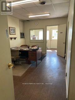 5612 James Street, Lucan Biddulph, Ontario  N0M 2J0 - Photo 11 - X12374043