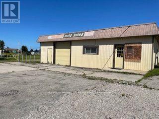 5612 James Street, Lucan Biddulph, Ontario  N0M 2J0 - Photo 7 - X12374043