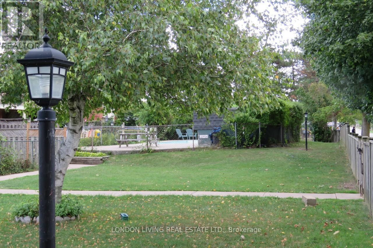 1002 Kipps Lane, London East, Ontario  N5Y 4S5 - Photo 1 - X12374076
