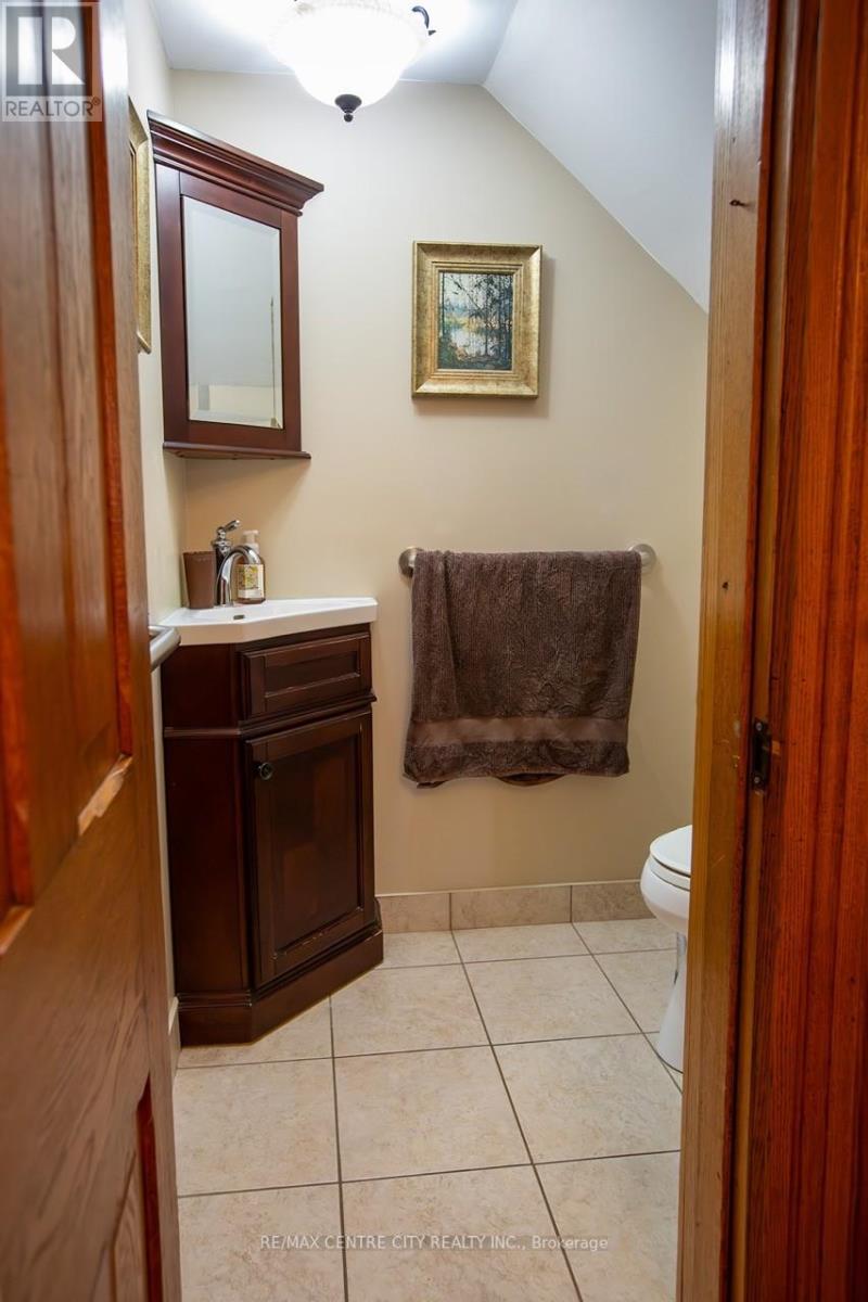 218 Woodstock Street N, East Zorra-Tavistock, Ontario  N0B 2R0 - Photo 17 - X12374181