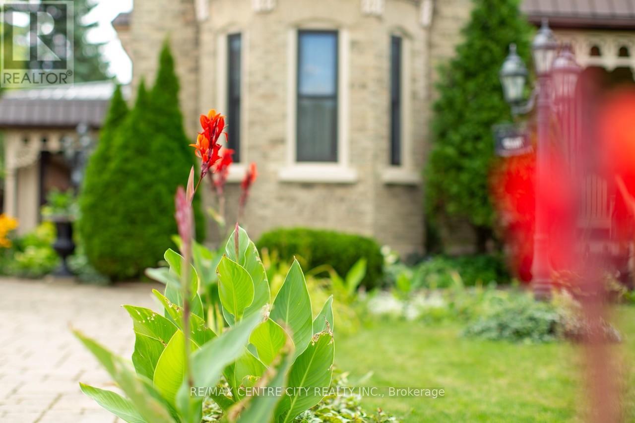 218 Woodstock Street N, East Zorra-Tavistock, Ontario  N0B 2R0 - Photo 9 - X12374181