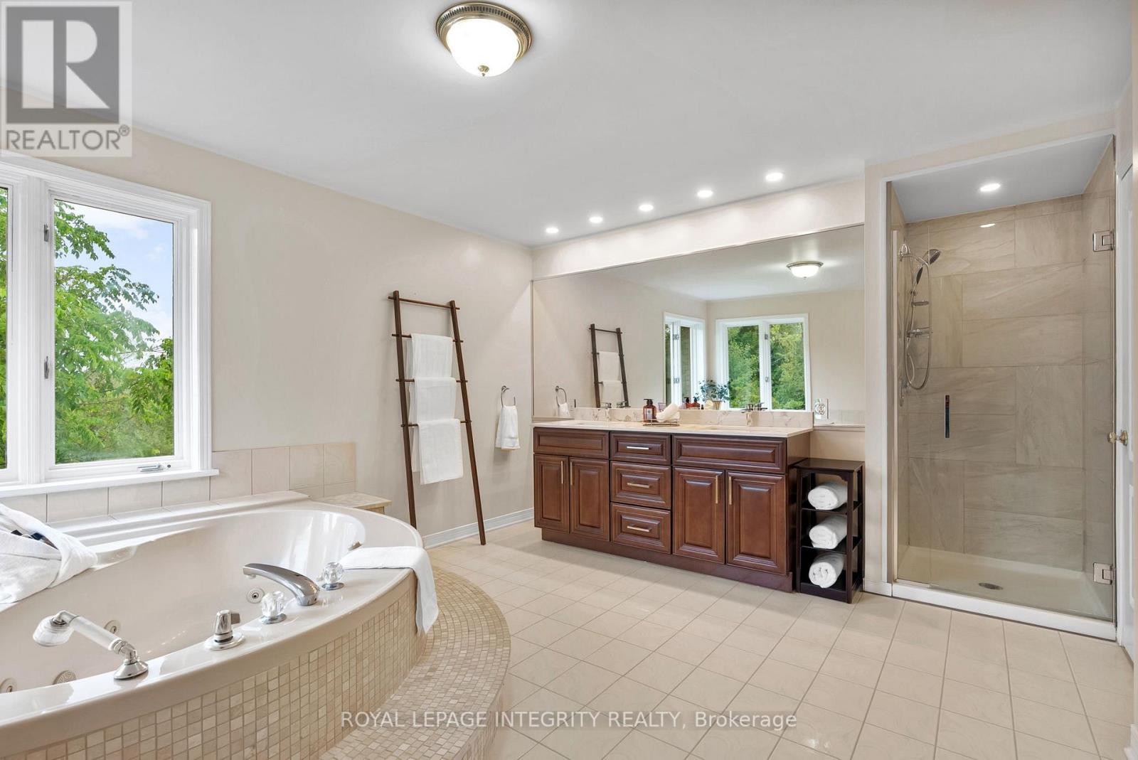 22 Marchbrook Circle, Ottawa, Ontario  K2W 1A1 - Photo 26 - X12374046