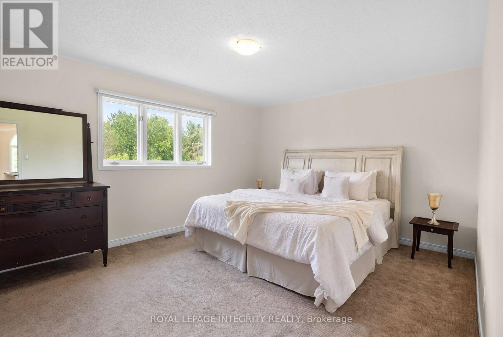 22 Marchbrook Circle, Ottawa, Ontario  K2W 1A1 - Photo 29 - X12374046