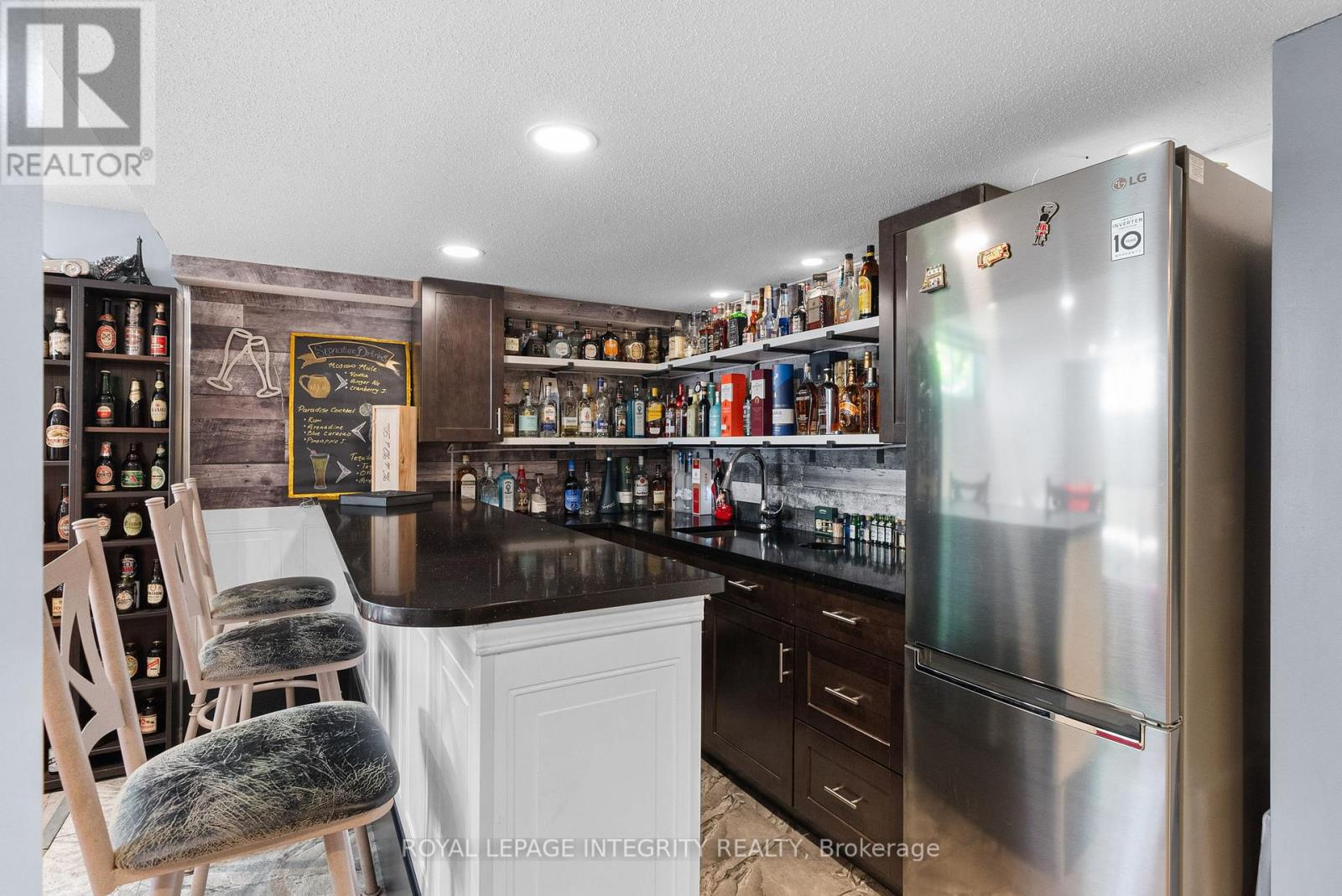 22 Marchbrook Circle, Ottawa, Ontario  K2W 1A1 - Photo 35 - X12374046