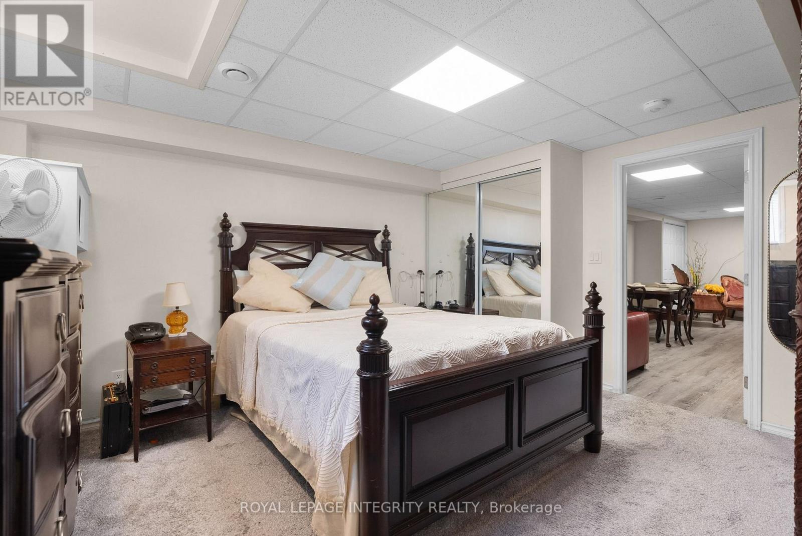 22 Marchbrook Circle, Ottawa, Ontario  K2W 1A1 - Photo 39 - X12374046