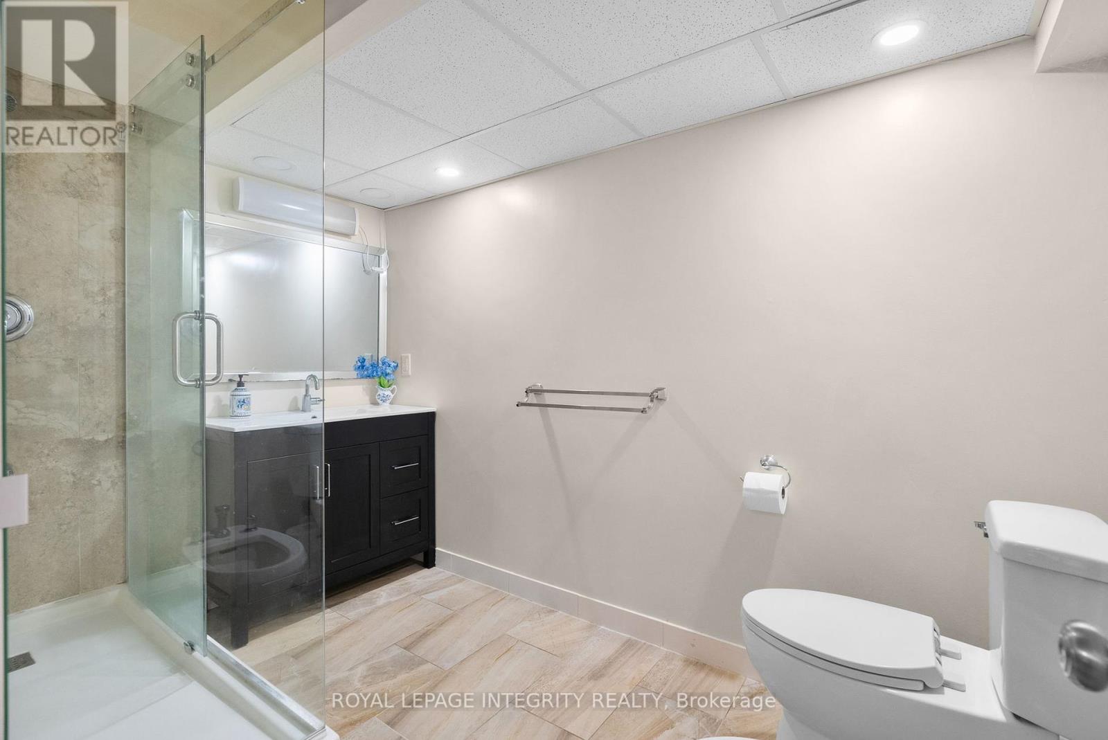 22 Marchbrook Circle, Ottawa, Ontario  K2W 1A1 - Photo 40 - X12374046
