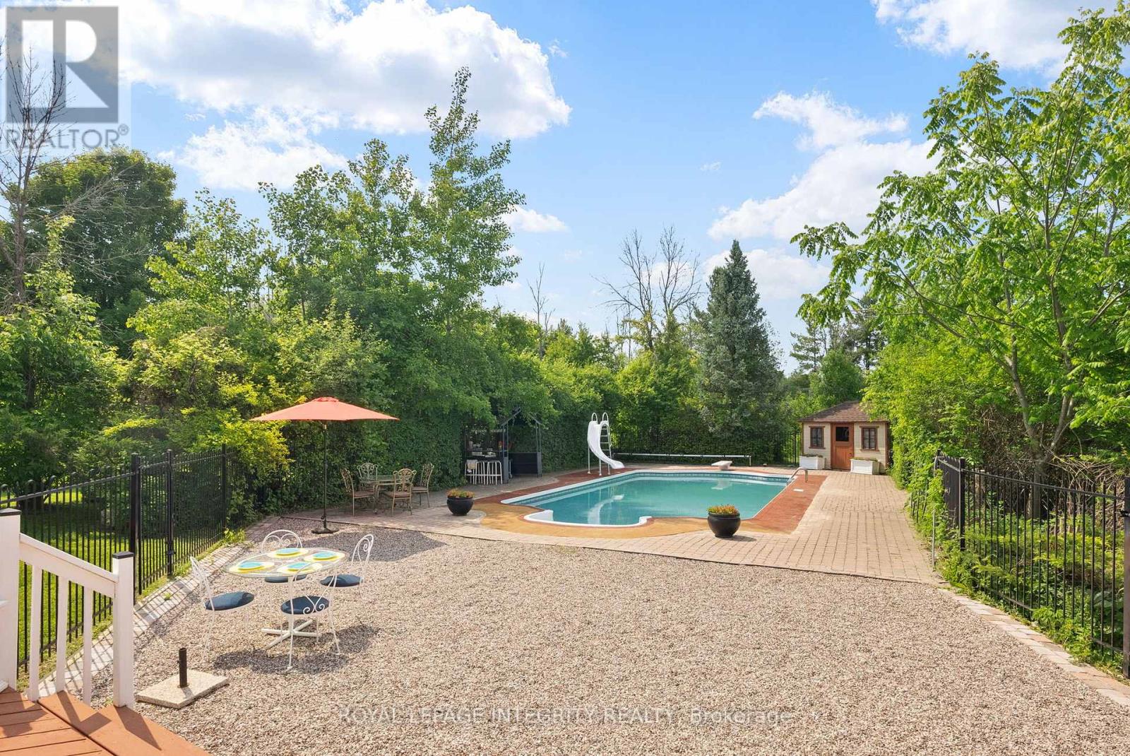 22 Marchbrook Circle, Ottawa, Ontario  K2W 1A1 - Photo 44 - X12374046