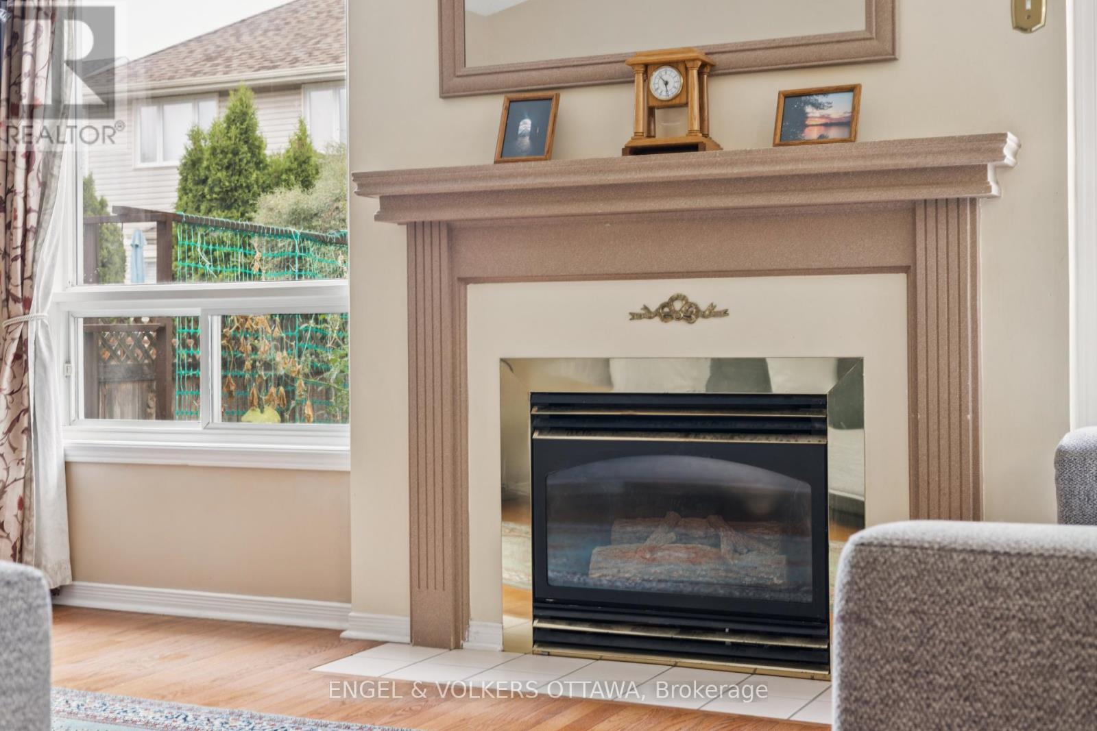 2213 Noblewood Way, Ottawa, Ontario  K1W 1E7 - Photo 23 - X12374070