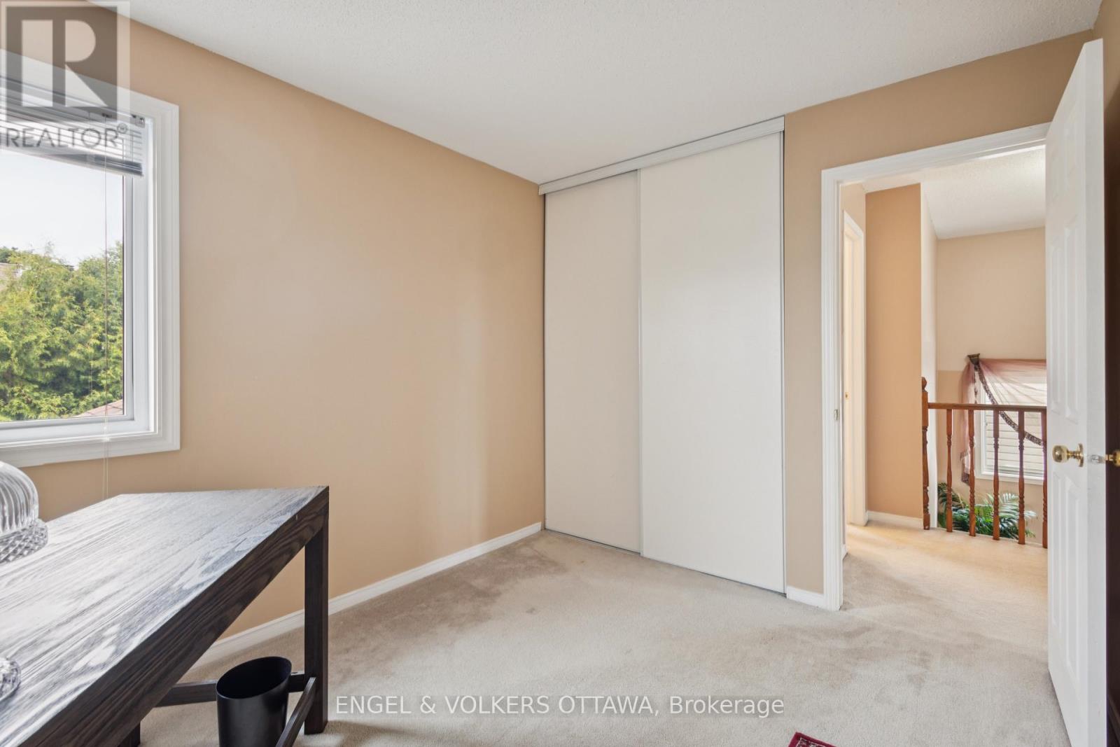 2213 Noblewood Way, Ottawa, Ontario  K1W 1E7 - Photo 32 - X12374070